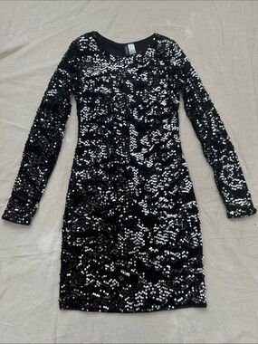 h&m brunch dress Found the dreamiest H&M dress. Serving soft elegance that looks way more  expensive than it was  The perfect look for every brunch, rooftop and  summer event you have coming up. The